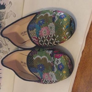 Jon Josef, size 10, multi color